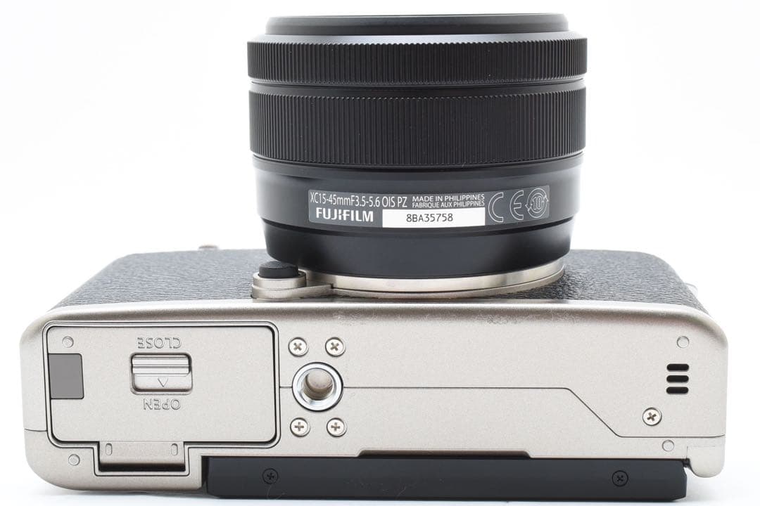 【新品級】FUJIFILM X-T100 ミラーレス一眼　Wi-Fi搭載