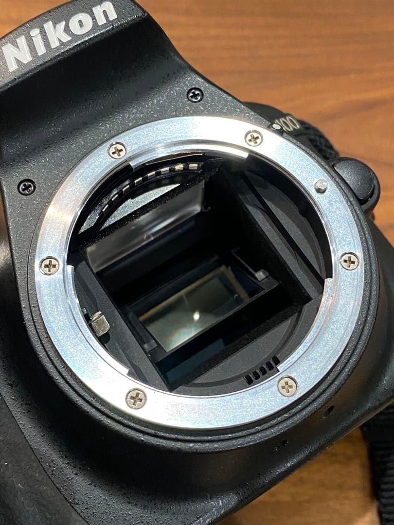 Nikon D3400 デジタル一眼カメラ　動作品　オマケレンズ付　7148枚