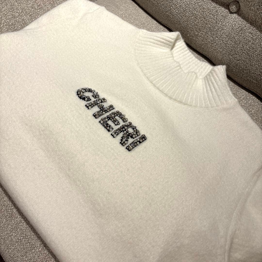 アプワイザーリッシェ レイヤードビジューロゴニット M 白