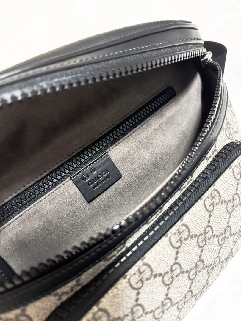 GUCCI ボディバッグ・ウエストポーチ GGスプリーム