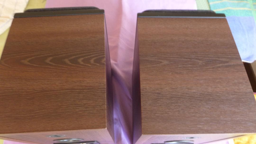 ブックシェルフスピーカー　DALi　oberon1 (ダークウッド）