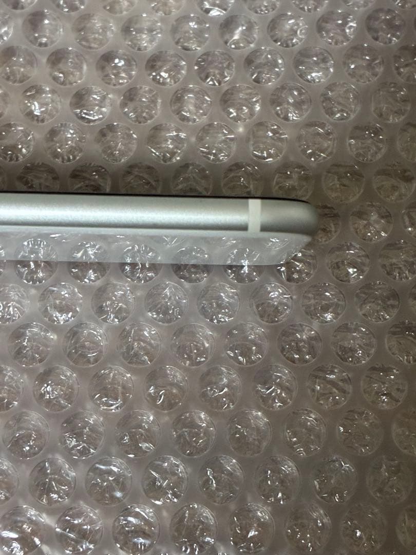 iPhone SE2 第2世代 64GB SIMフリー ホワイト