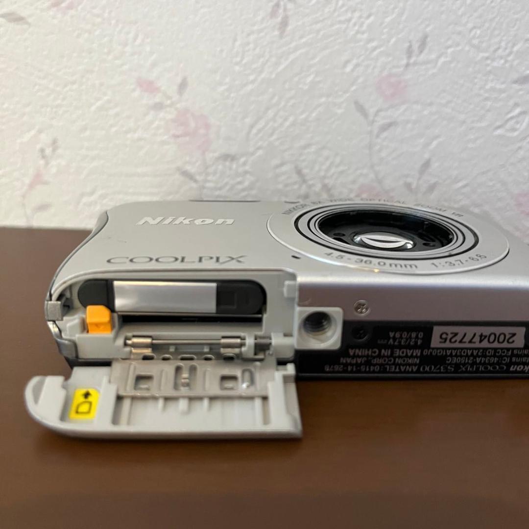 ジャンク　ニコン　Nikon coolpix S3700 デジカメ