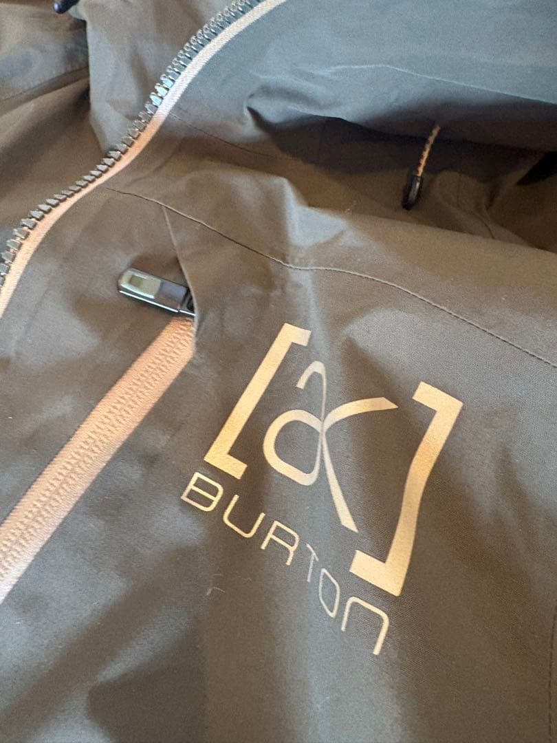 Burton [ak] GORE-TEX ジャケット オリーブ
