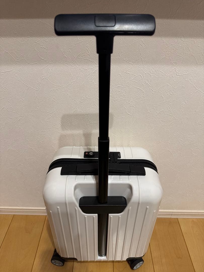 RIMOWAリモワ サルサ エアー 4輪　機内持ち込み　美品 ギャランティあり