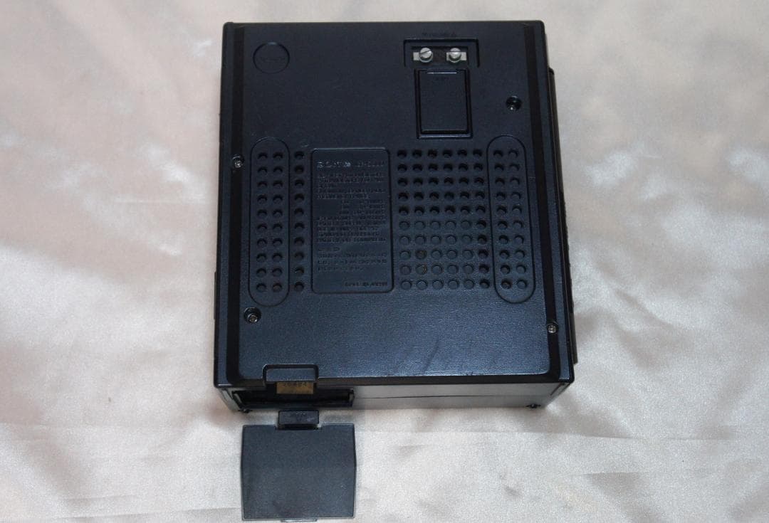 綺麗☆受信できます☆ソニーSONYスカイセンサー☆ICF-5600☆BCLラジオ