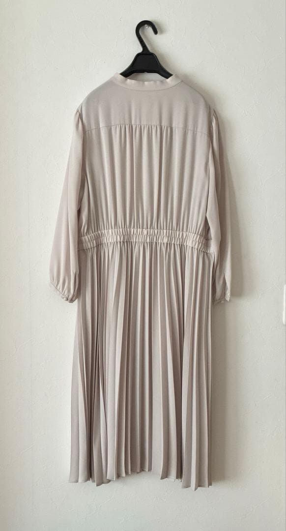 極美品✨　 23区　クリスタルアムンゼン　ワンピース　サイズ44 プリーツ
