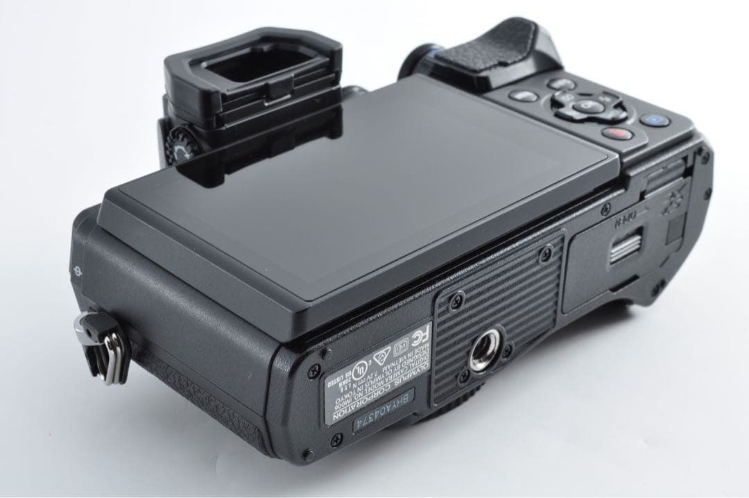 ■ほぼ新品■OLYMPUS OM-D E-M10 Mark III ダブルズーム