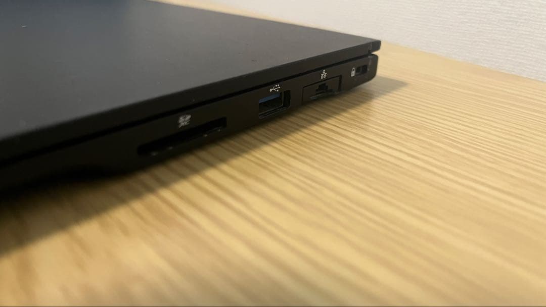 Windowsノート本体 Fujitsu Lifebook UH90/C3 Core i7-8565U