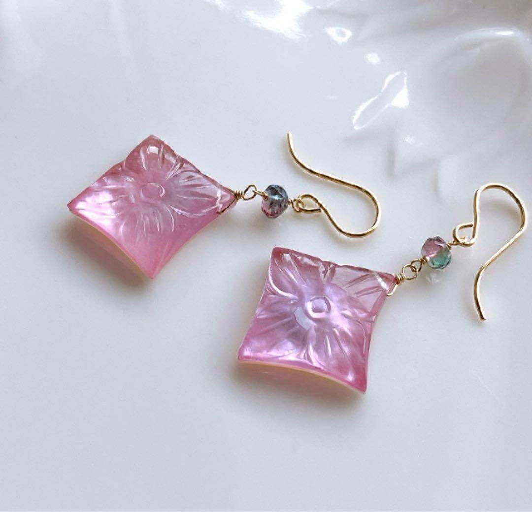 じばにゃん◆水晶/MOP/グリーンオニキス トリプレットストーンピアス