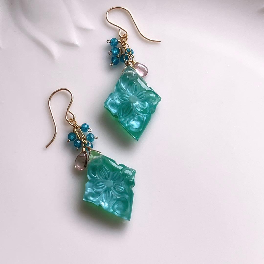 じばにゃん◆水晶/MOP/グリーンオニキス トリプレットストーンピアス