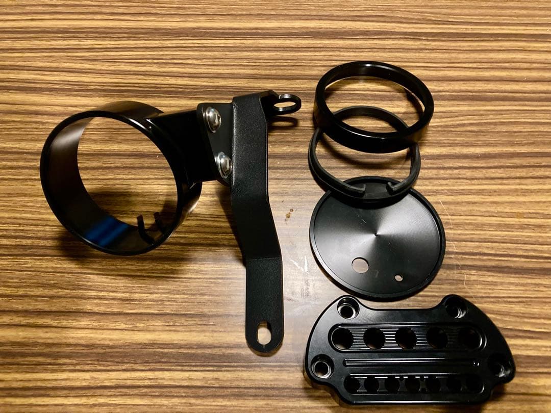 883 ハーレー　メーター移設　スピードメーター リロケーション マウント