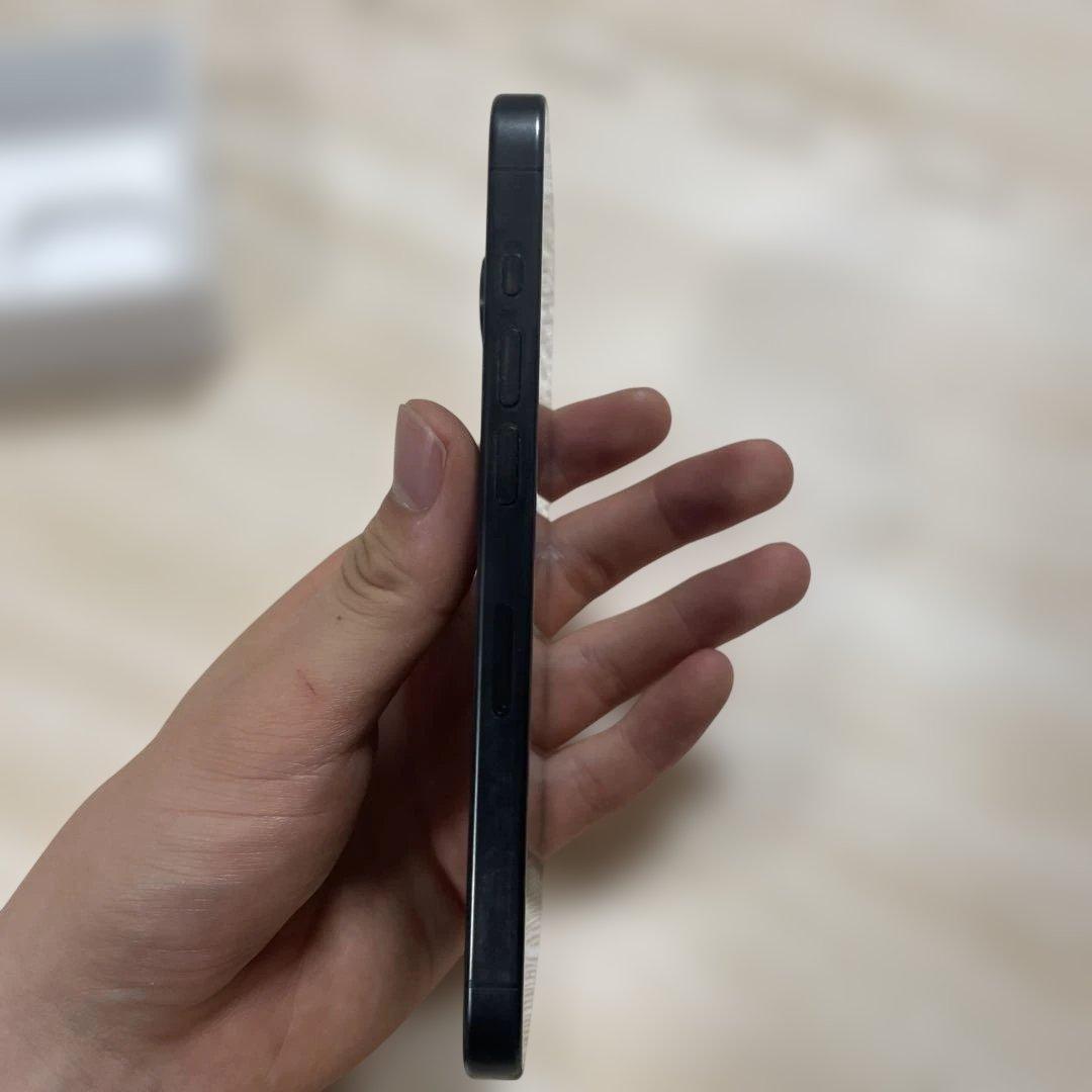 Apple iPhone 15 Pro 本体　SIMフリー