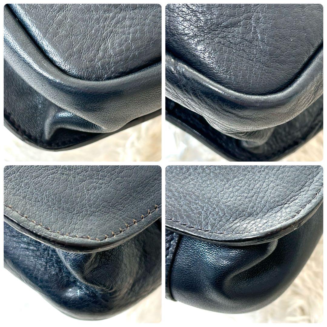 即完売品✨イルビゾンテ　ボディバッグ　ウエストポーチ　シボ革　斜め掛け　ネイビー