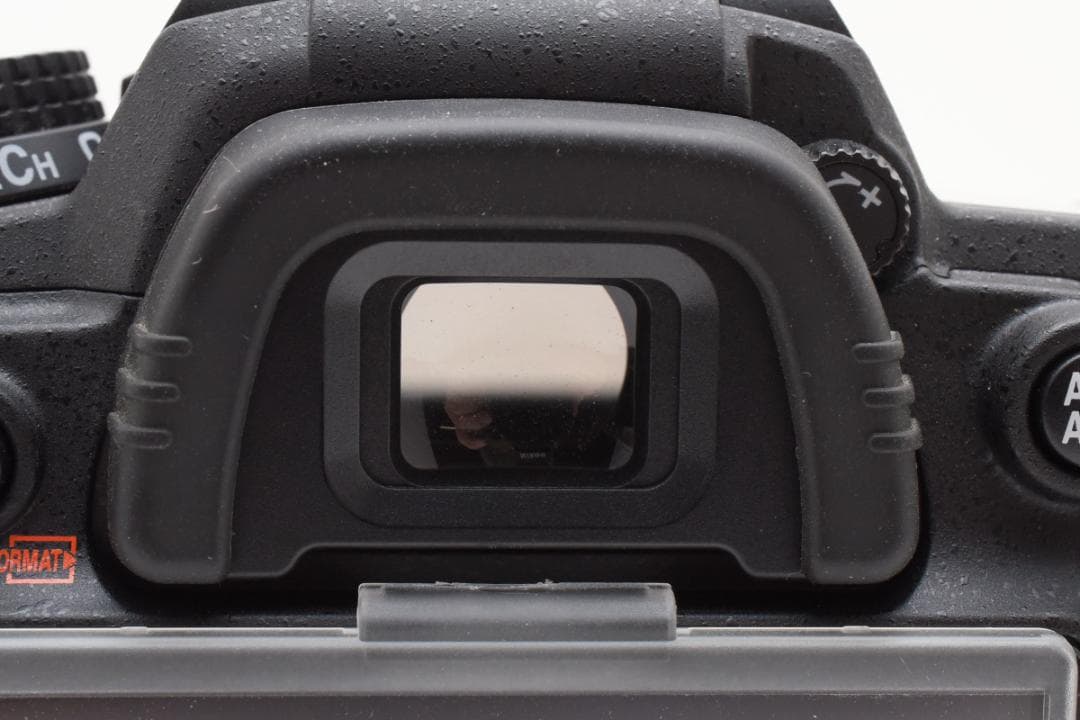 新品級 ニコン D7000 説明書＆箱付き ショット枚数　3334枚　M319