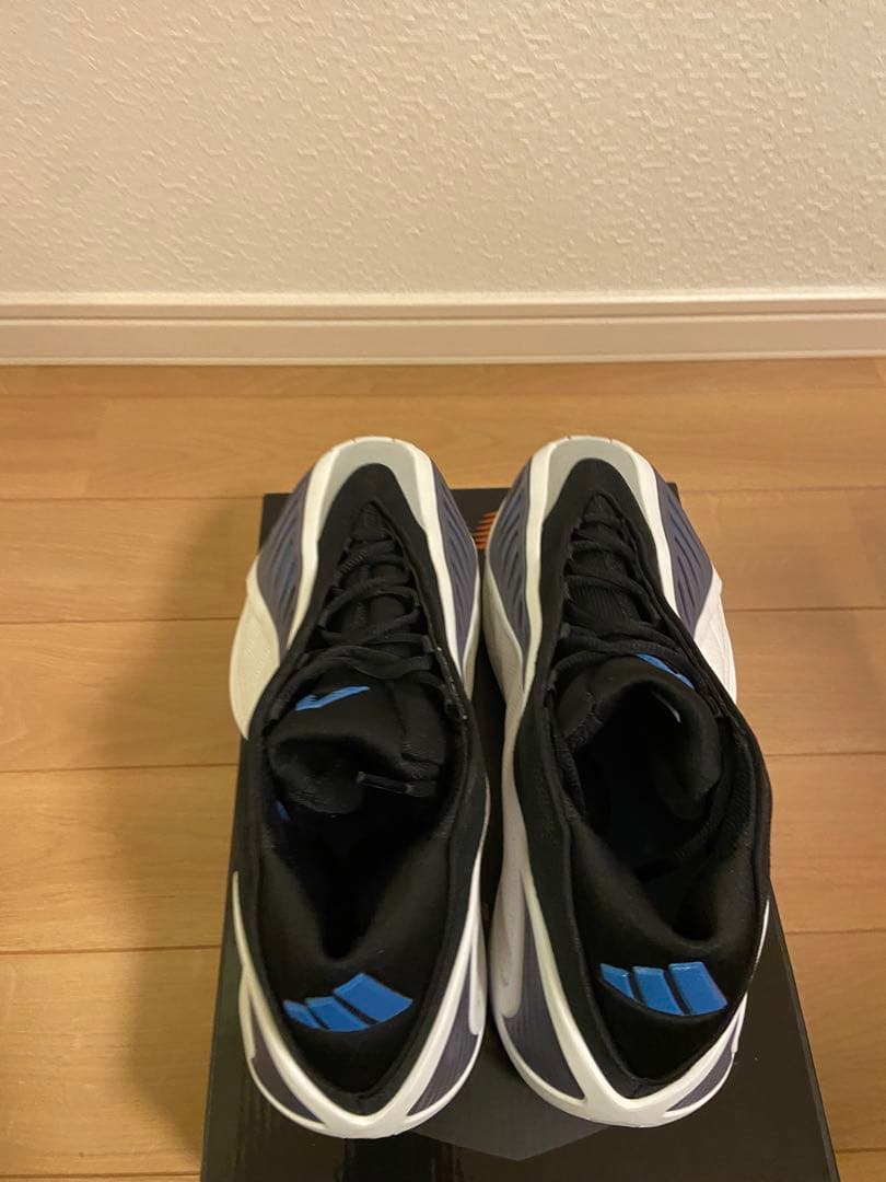 Adidas アディダスAE2