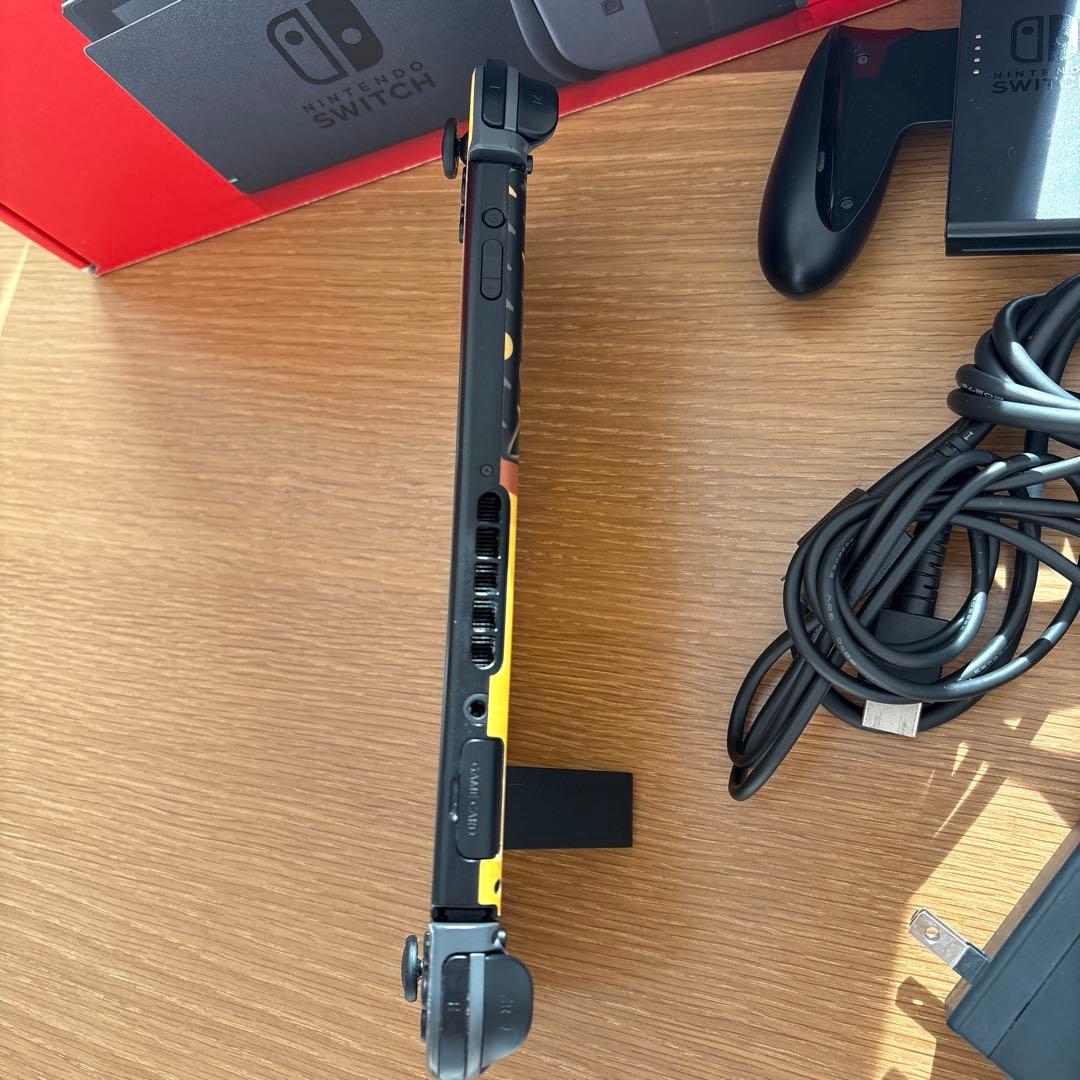 Nintendo Switch ピカチュウデザイン 本体
