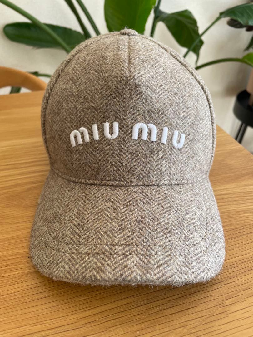 miu miu ベースボールキャップ M