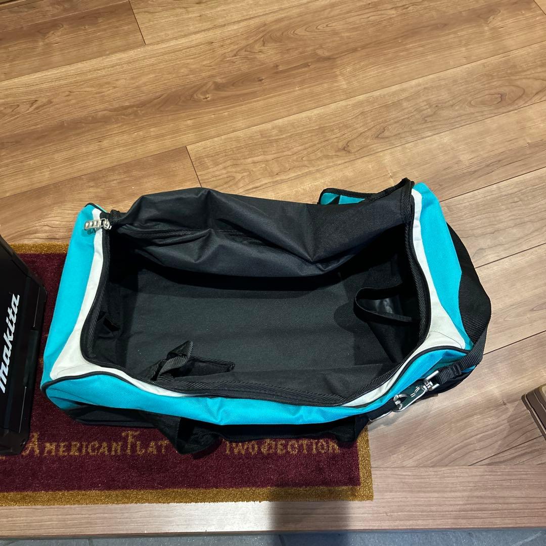 おまけ付き！マキタ充電式ラジオ付テレビ TV100+ツールバッグ　中古美品