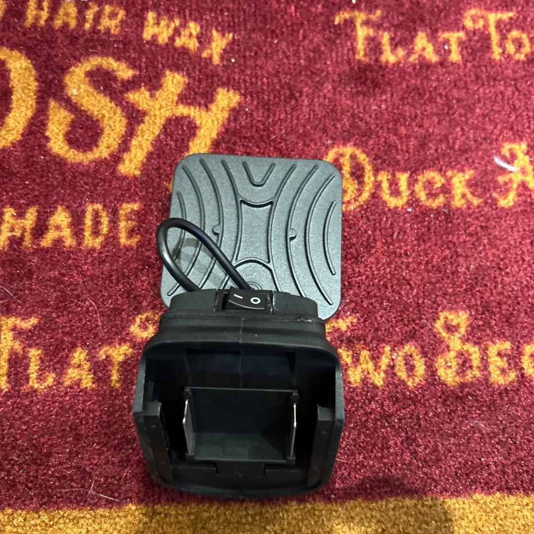 おまけ付き！マキタ充電式ラジオ付テレビ TV100+ツールバッグ　中古美品