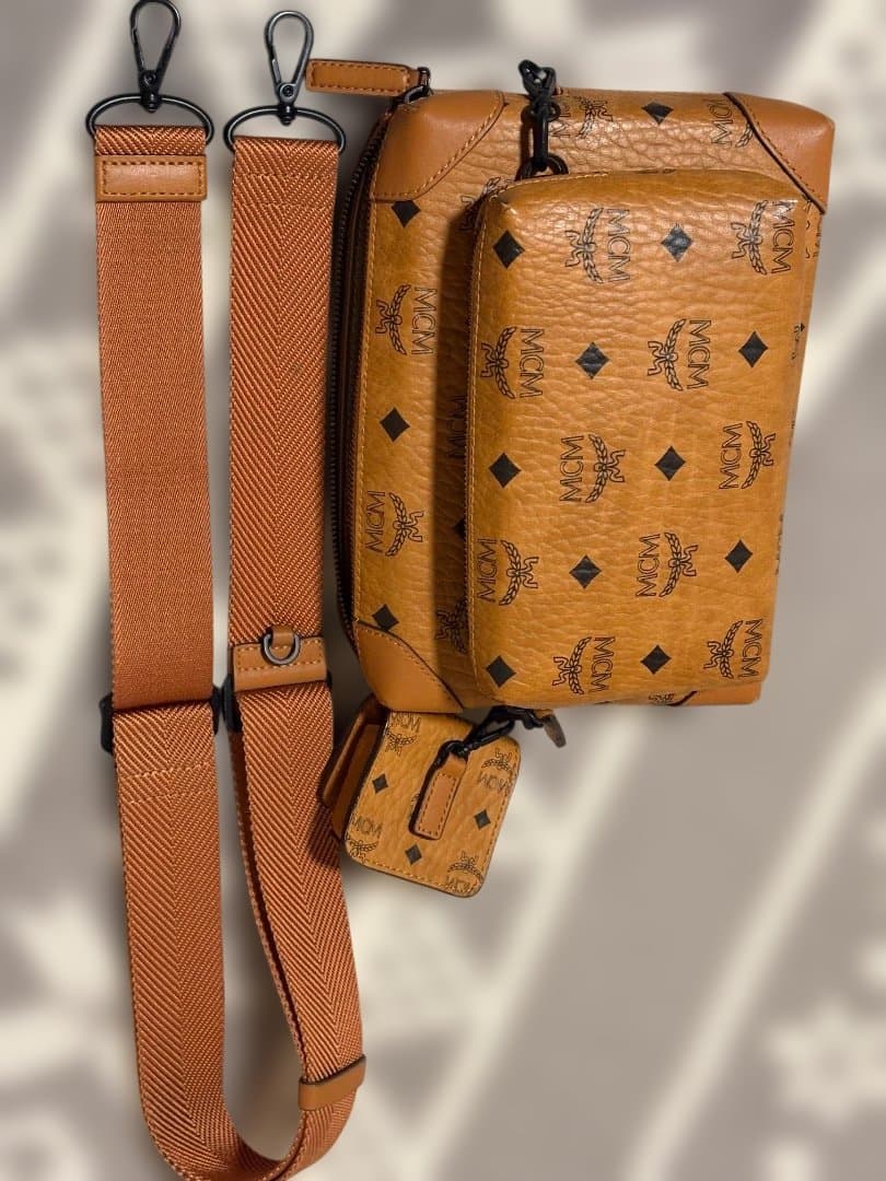 MCM ボディバッグ ブラウン レザー