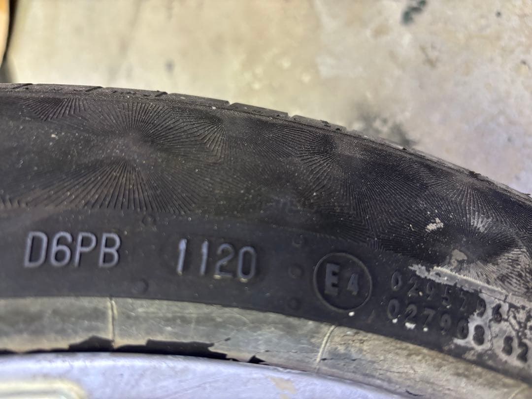 Audi 17インチ ホイールセット Continental