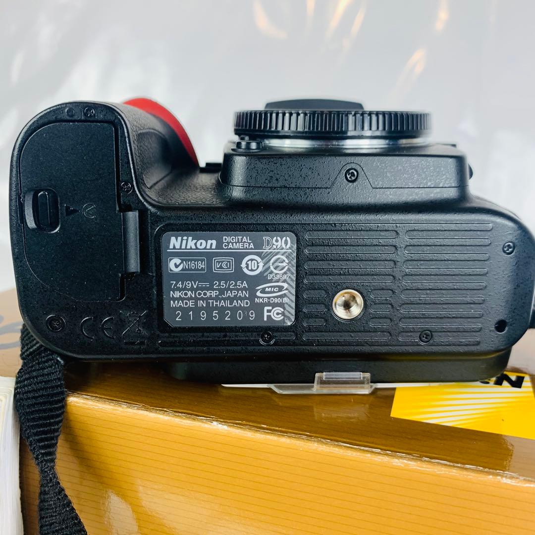 【美品】Nikon ニコン D90 デジタル一眼レフカメラ ボディ　回数4755