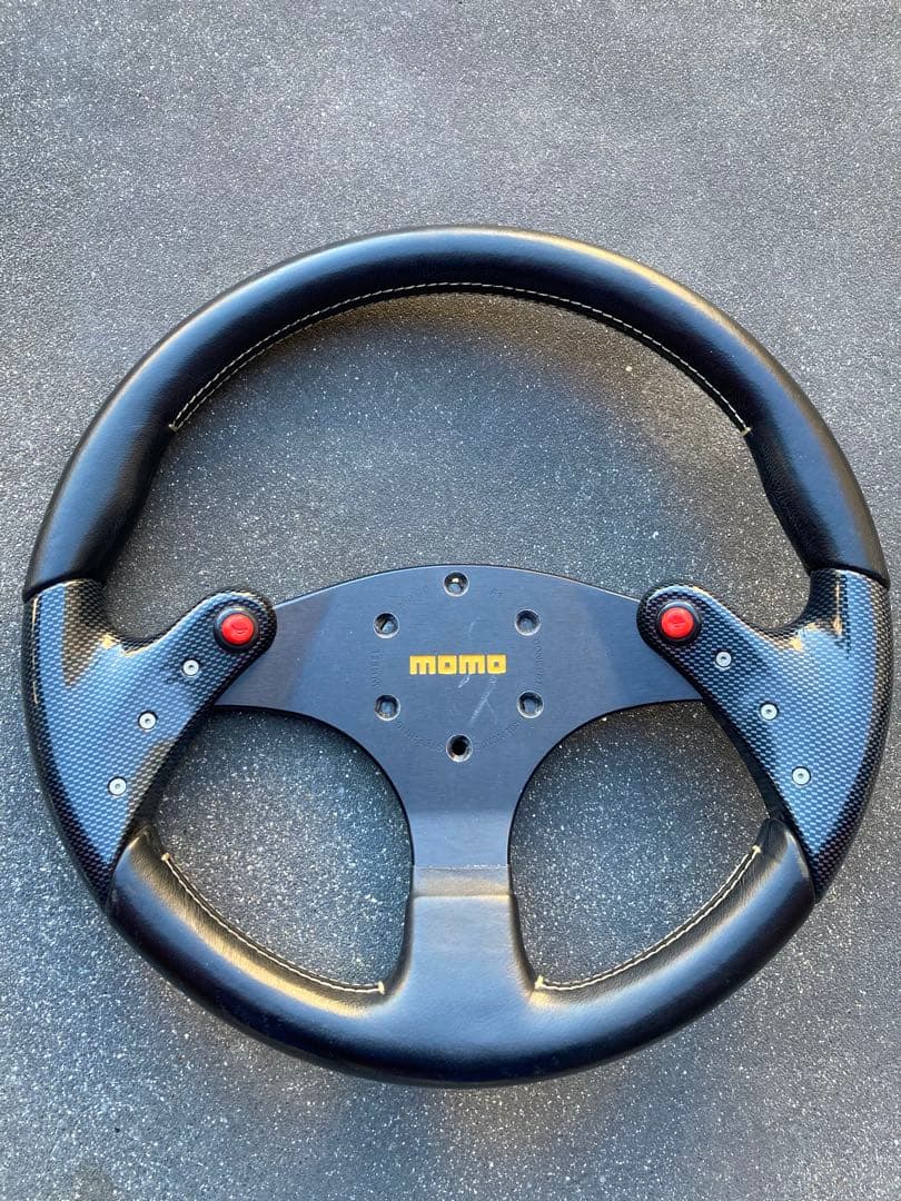 MOMO モモ　ステアリングホイール　F1コンセプト 中古品