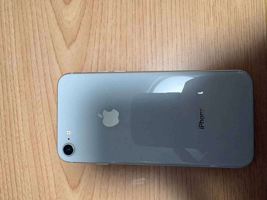 iPhone8 SIMフリー　64GB