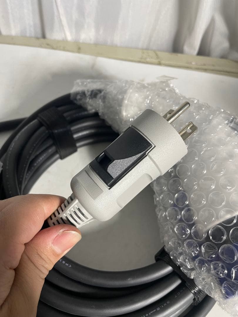 美品　日産　リーフ　充電ケーブル　3NK5E