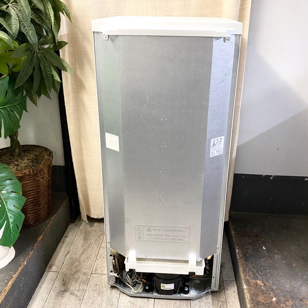 一人暮らしにちょうどいい！どっちも付け替えドア！2ドア冷凍冷蔵庫137L