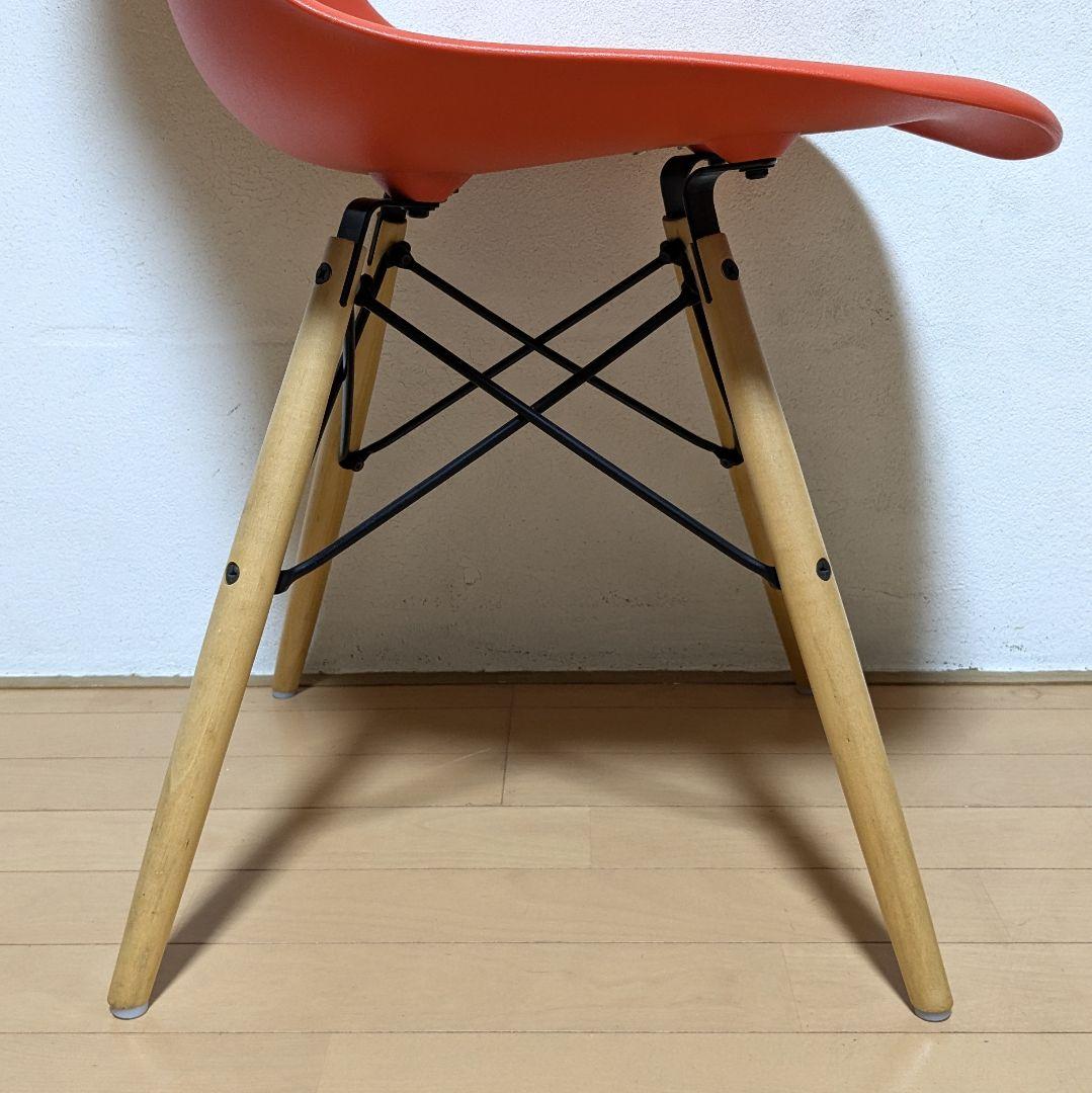 美品 正規品 ハーマンミラー イームズ シェル サイド チェア DSW レッド