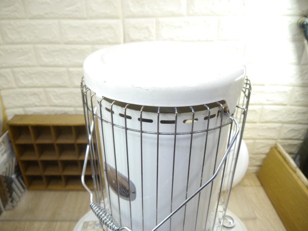 送料込◆2014⑨◆コロナ 石油ストーブ 円筒形ホワイト ストーブ 安全ガード付