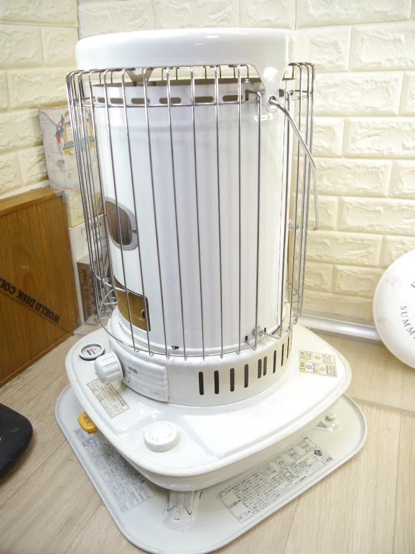 送料込◆2014⑨◆コロナ 石油ストーブ 円筒形ホワイト ストーブ 安全ガード付