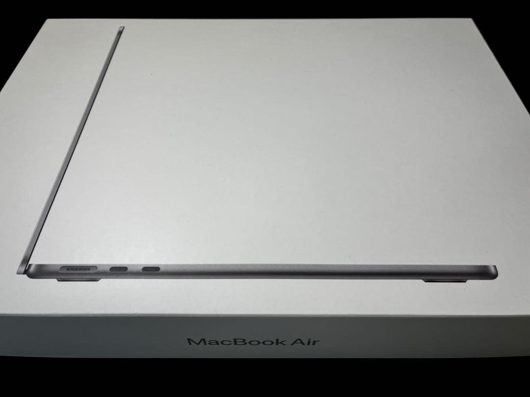 【美品】MacBook Air M2 2022/16GB/256GB/13インチ