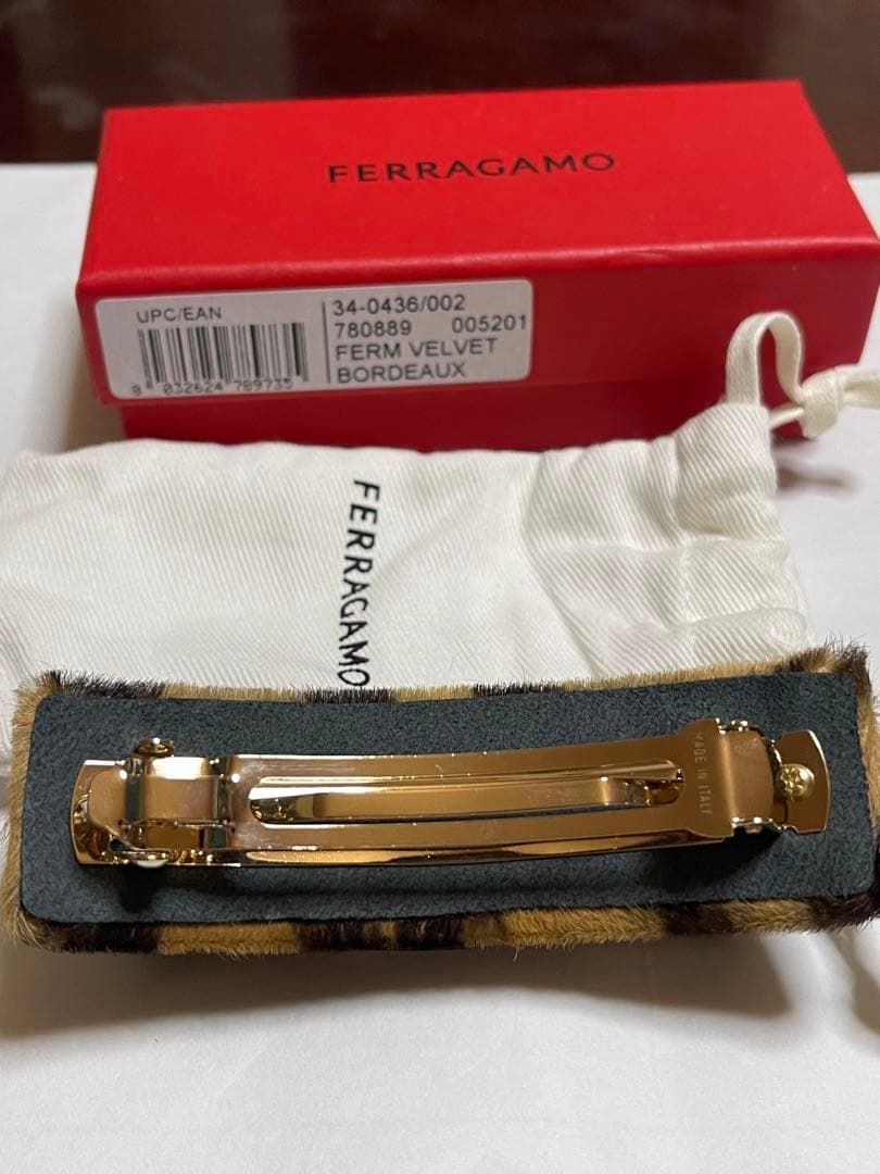 新品未使用　FERRAGAMO FERM VELVET バレッタ レオパード