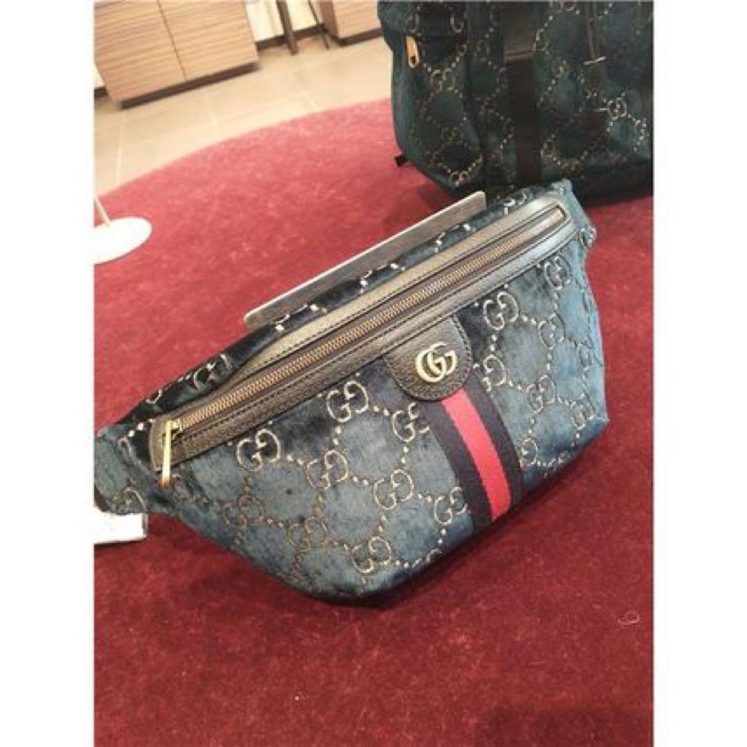 GUCCI ダークグリーン　ボディバッグ、ウエストポーチ