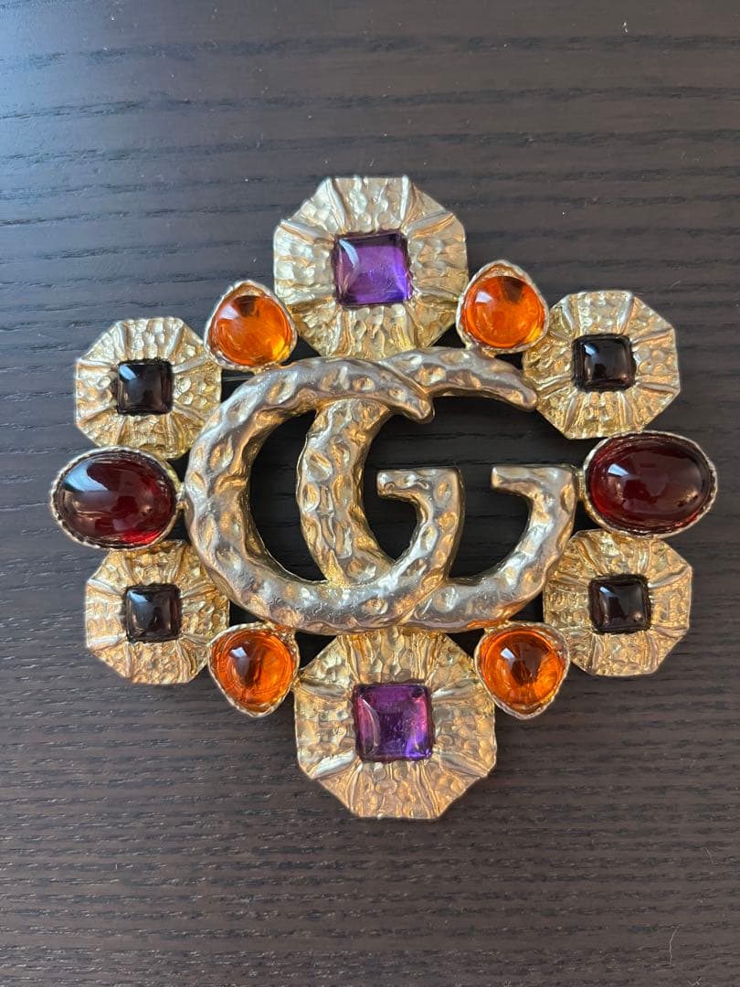 GUCCI グッチ　アンティーク調ブローチ