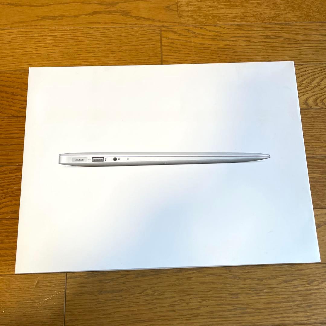 【箱付き】MacBook Air 2012 13インチ【付属品全てあり】