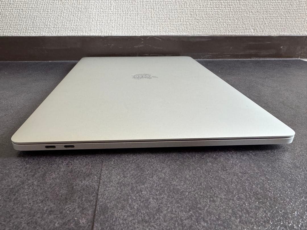 MacBook Pro 2017 15インチ 16GB 512GB So*