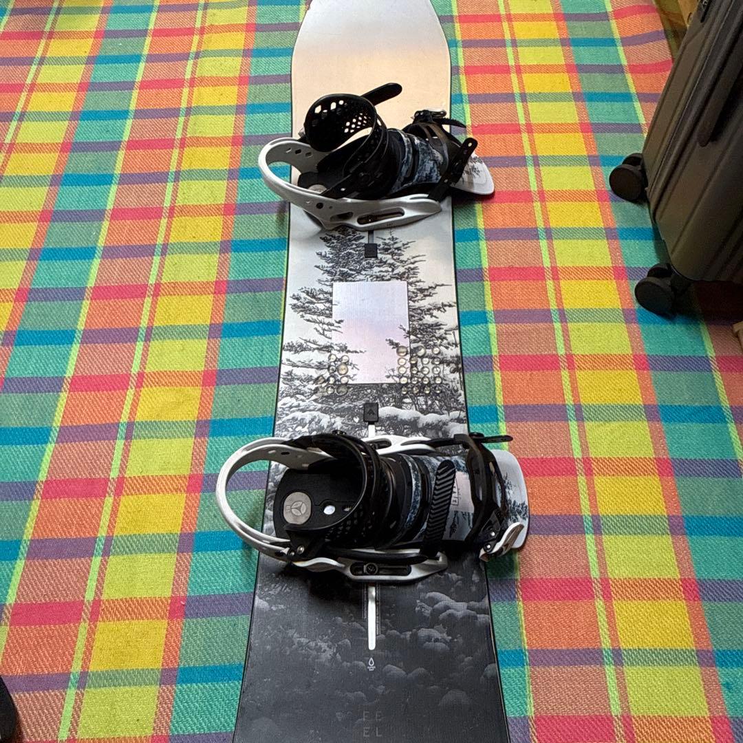 BURTON Feelgoodスノーボード + Lexa Xビンディング セット
