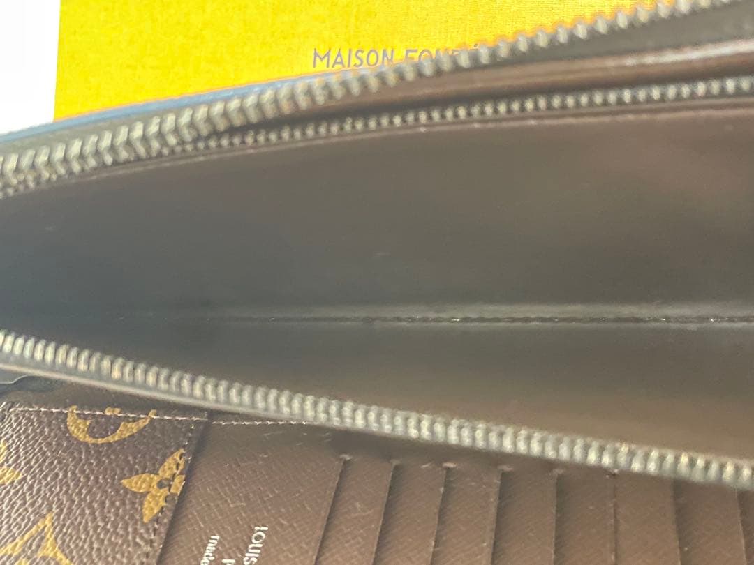 希少　LOUIS VUITTON ジッピーウォレット ヴェルティカル ヴィトン