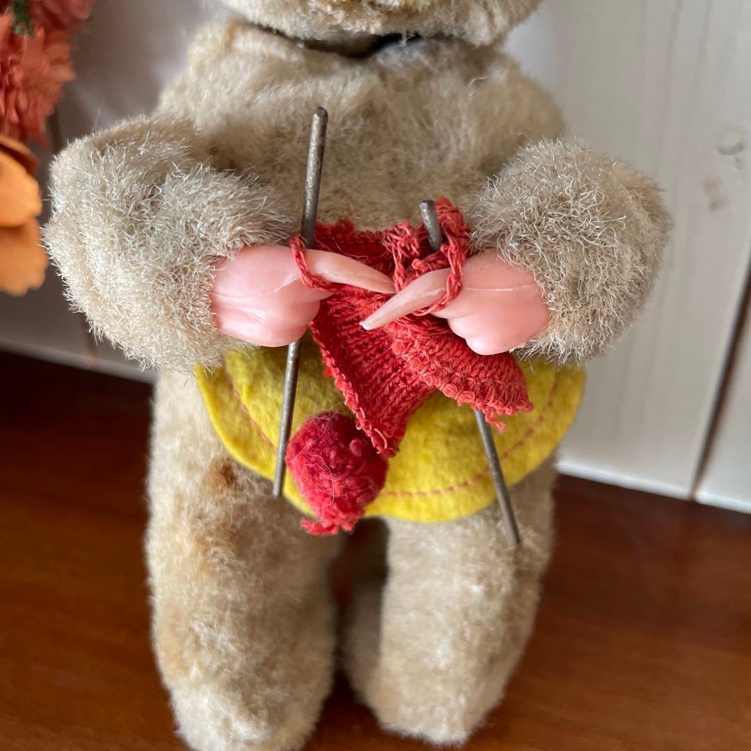 max carl ヴィンテージ　ゼンマイ式　編み物をするテディベア　蚤の市