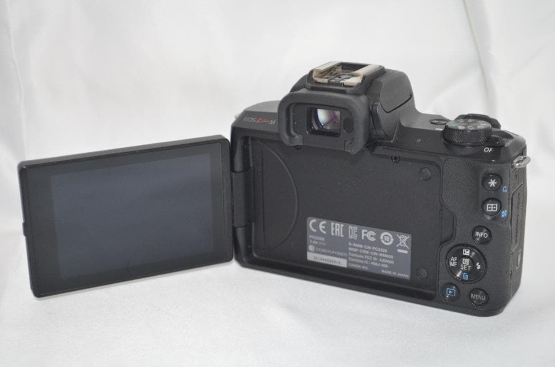 デジタルカメラ CANON EOS Kiss M EF-M 15-45mm IS STM