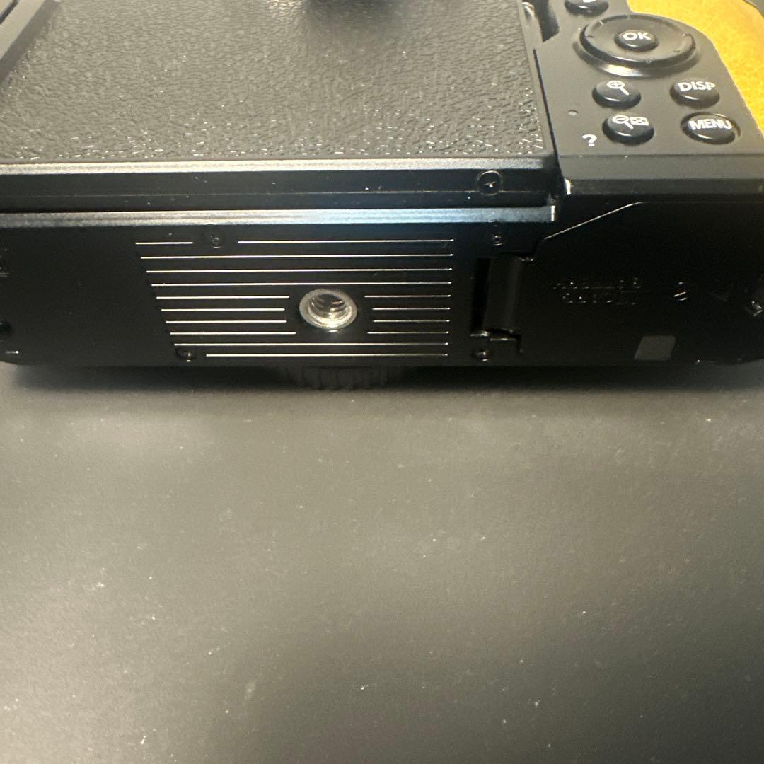 な*ぬ様 Nikon Z fc イエローブラック　ミラーレス一眼 本体