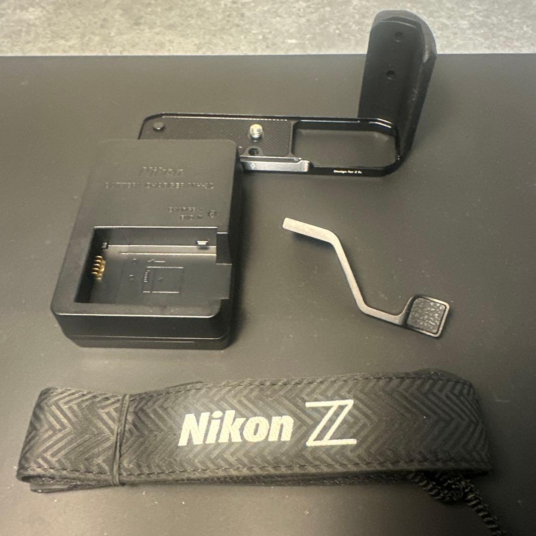 な*ぬ様 Nikon Z fc イエローブラック　ミラーレス一眼 本体