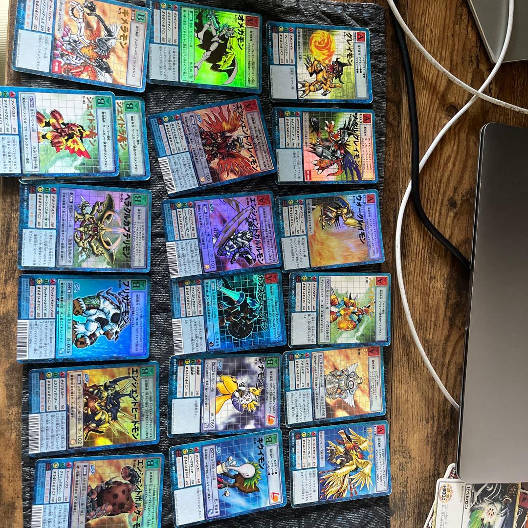 旧デジモンカード　デジモンカード　光り物多数　約100枚　まとめ売り