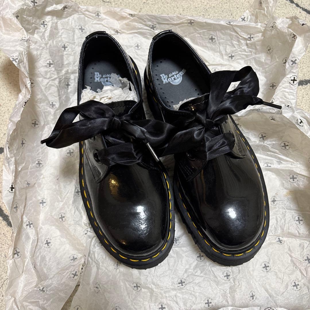 【ドクターマーチン】厚底ブラックシューズ リボン付き
