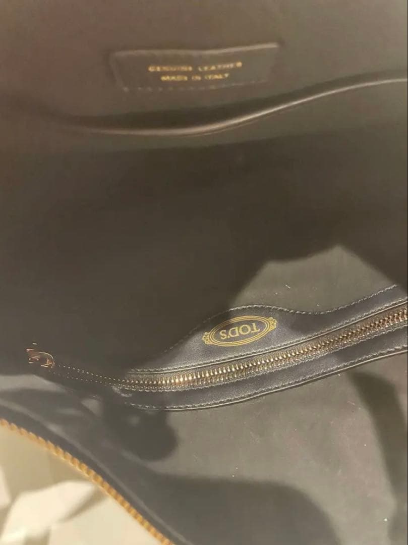 TOD’S トッズ Tタイムレス ホーボーバッグ ブラック ゴールド金具 レザー