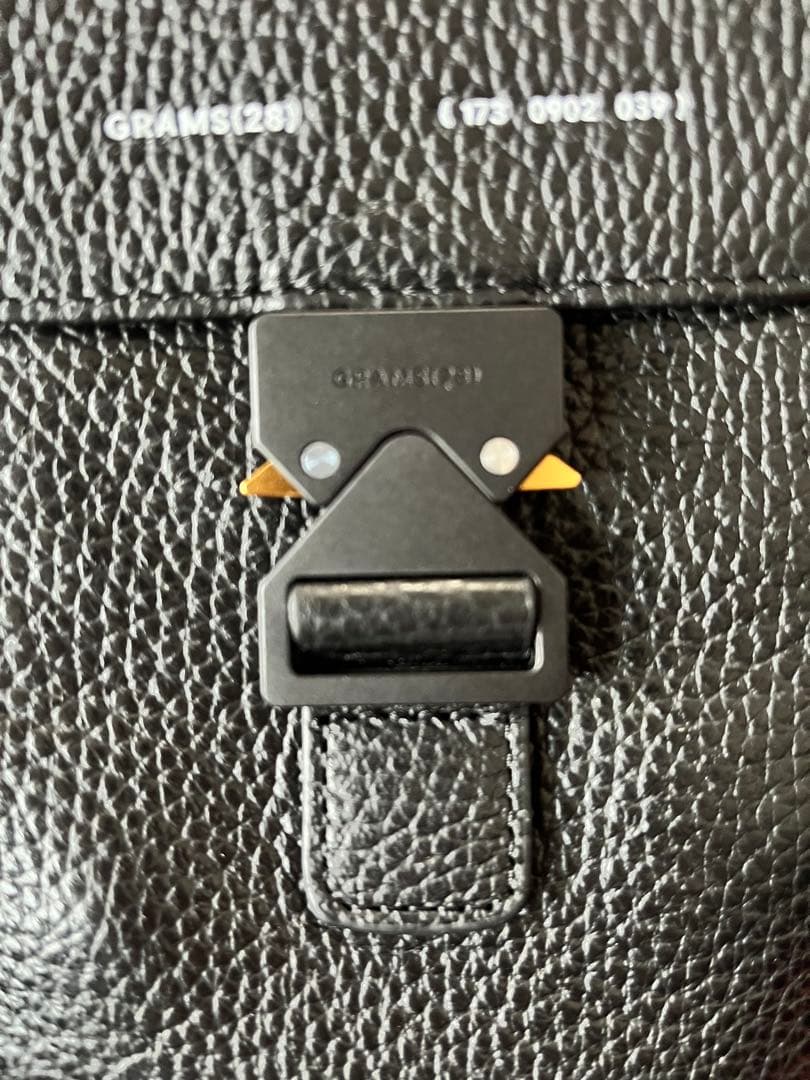 GRAMS(28) 173 モバイル・クロスボディバッグ　グラムス　ブラック